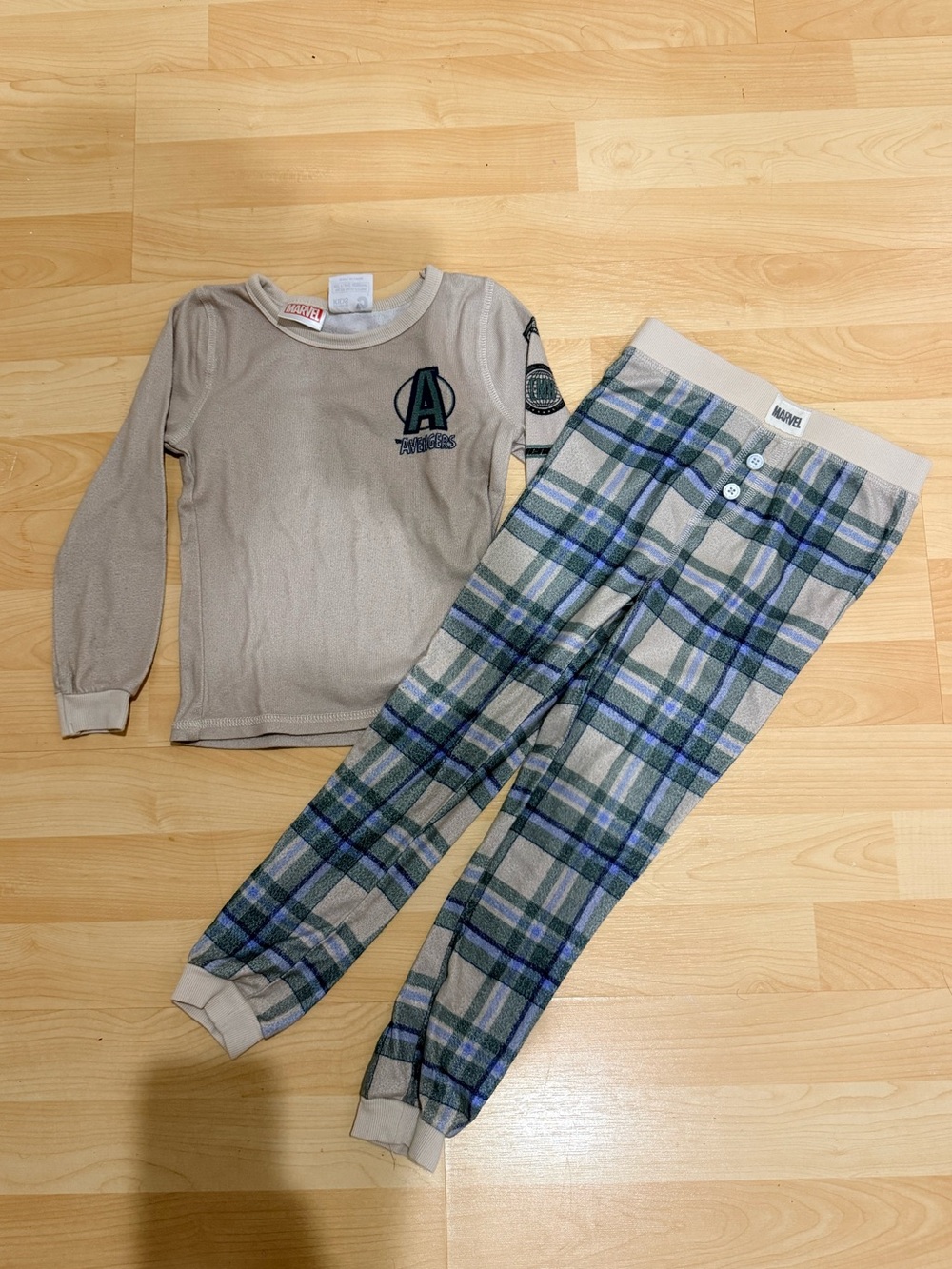 Cotton On Marvel Avengers Long Sleeve Plaid Pajama Set Size 5